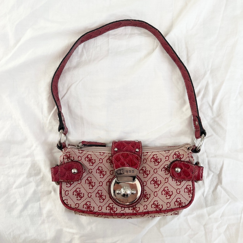 Rare Vintage Y2K Mini Guess Purse - Red
